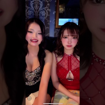 TikTokライブ キャバ嬢パンチラご馳走様の画像