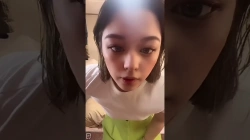 かわいい美女が着替えをしてたらパンチラしてたwの画像