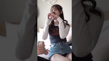 ミニスカセクシー美女パンチラの画像