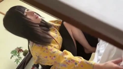 着物セクシー美女パンチラの画像