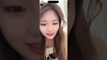 服がゆるゆるからの前屈みの画像