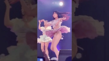 セクシー地下アイドルパンチラ生足の画像