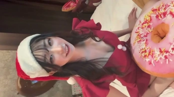 サンタコスのお姉さん TikTokライブの画像