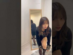 ミニスカ居に美女生着替えパンチラの画像