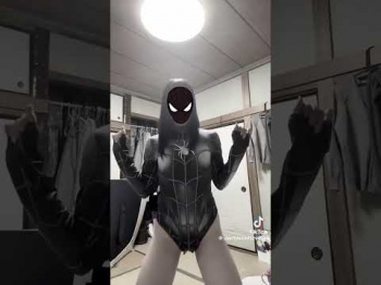 jk スパイダーまん○? TikTok 美少女 ダンス 腰ふりの画像