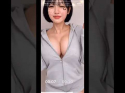 ahoo最高wこんなにおっぱい揺らしてくれるの大好きになるわwpまぁAIですけどねこのおっぱい揉み揉みしながら乳吸いまくりたいわ かわいい でかい デカい 巨乳 爆乳 谷間 aiの画像