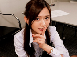 派遣の女の子と仲良くしてたら美人上司からキツイお説教…。美脚から覗くパンチラで勃起したのがバレ、淫語囁き説教SEXでこってり絞られる！の画像