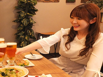 結婚を機に清純を誓った人妻が元カレと同窓会で再会。一晩中ハメまくる鬱勃起NTRの画像