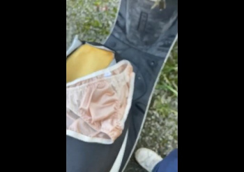 《盗撮動画》下着泥棒さん、不法侵入して盗んだ下着を撮影した動画を公開してしまう・・・の画像