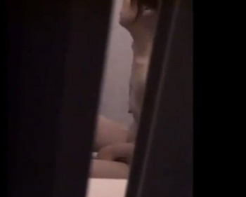 《盗撮動画》民家撮り師「お風呂覗いてたらタゲがシャワオナしはじめてワロタｗｗ」の画像