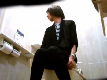 《盗撮動画》女達の羞恥便所盗撮416　トイレ盗撮の背徳感って”相当ヤバイ”よなの画像