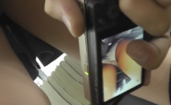 《盗撮動画》パンチラ盗撮された陰キャJK「ふざけんなゴルァ!」これ以上ヤバいパンチラ動画も中々ないよな...の画像