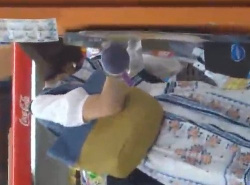 《盗撮動画》アイドル超えレベルの超絶美少女のパンチラを撮った俺、動画公開で完全勝利宣言の画像