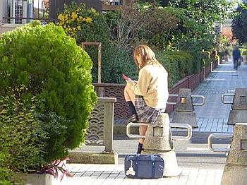 ［ギャル］可愛いけど頭が弱い少女。嫌々ながらSEXしているくせに勝手に精飲するので・・・の画像