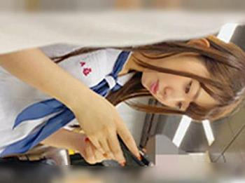 ［中出し＼夜這いエロ動画］やめてぇ～孕ませないで。ブラジャー着けずに無防備に眠った制服JKが変質者に犯されるぜwwwwwの画像