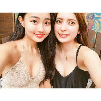 【画像】谷間見せつけ水着姿をＳＮＳで晒す素人女の心境を答えよｗｗの画像