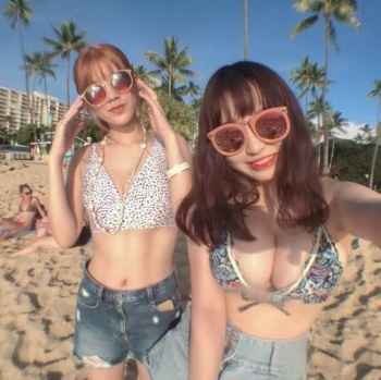 【画像】海なう、プールなうの夏が待ち遠しくなる女の子たちの水着写真の画像