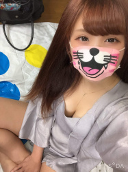 【画像】女の子の部屋着姿ってなんでこんな可愛くてエチなのの画像
