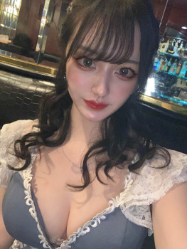 【画像】谷間良し、顔良し、スタイル良しのキャバ嬢目の前にして冷静になれる？ｗｗの画像
