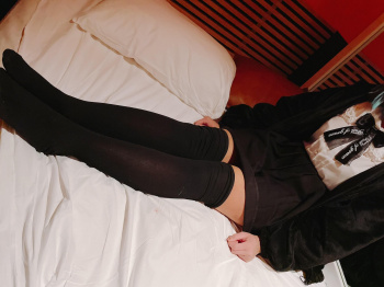 【P活女子画像】ホテルに入ってやる寸前の女の子をちんぽビンビン状態でカシャリｗｗの画像