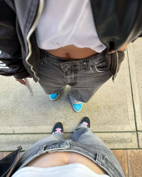 【画像】女の子のカワイイおへそが見れちゃう私服姿が挑発的なんよ～の画像