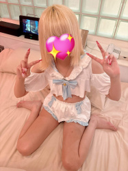 【P活女子画像】パパ活娘にコスプレさせて楽しみまくるおぢ活ラブホ内写真wwの画像