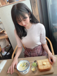 【画像】服の上からふっくら盛り上がる女の子の私服って良いわ~wwの画像