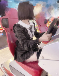 【画像】地雷系の子ってスタイルも良いし私服がカワイイんよの画像