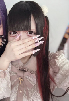 【画像】自撮りがうまくてかわいさ倍増の地雷系女子ちゃんの画像