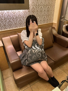 【P活女子画像】パパ活女子とホテルでこうやって写真撮るのもオプションらしいｗｗの画像