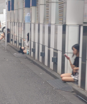 【P活女子画像】歌舞伎で立ちんぼする女の子たち、みんなはどれが良い？ｗｗの画像