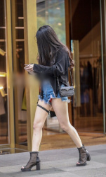 【画像】女のむっちむち♡なドスケベふとももたまらんｗｗの画像