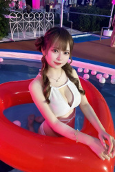 【画像】こういうエロい水着女の前でシコってぶっかけたいんやがｗｗの画像