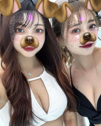 【画像】こういう水着女に囲まれてヨイショされたら色々出ちゃいそうの画像