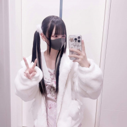 【画像】地雷系女子ちゃんのカワイさはもっと世間から認められてほしいの画像
