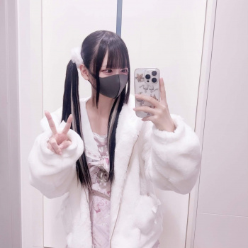 【画像】地雷系女子ちゃんのカワイさはもっと世間から認められてほしいの画像