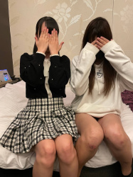 【P活女子画像】立ちんぼ女子を２人お買い上げで始まる裏山３Ｐが始まる・・・の画像