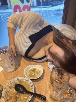 【画像】日常でこういう女の谷間があったら３回はチラ見するよなｗｗの画像