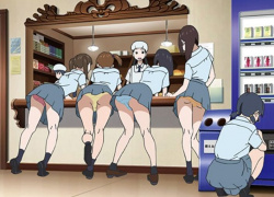 【エロアニメ】購買に押し寄せるJK達のパンツ見放題♥この後起こる悲劇、、、の画像