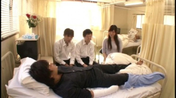 入院中の性処理を叔母にお願いしたら優しい騎乗位でこっそりぬいてくれたとさ。めでたしめでたし。 前半の画像