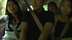 温泉宿に向かう途中出会った美熟女グループによくしてもらい、性的な事もよくしてもらった！ 前半の画像