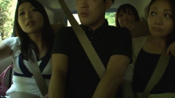 温泉宿に向かう途中出会った美熟女グループによくしてもらい、性的な事もよくしてもらった！ 前半の画像