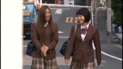 連日痴漢に遭い2穴犯されちゃうJK！！ その1の画像