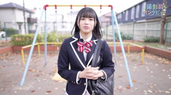 澄川空 18才のお嬢さんがふんだんに乳首をチラチラさせてくれるファーストイメージの画像