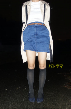 22歳 カフェバイトの女子大生のハイソックスをゲットの画像