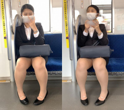 電車で対面に座るリクルートスーツの就活生が気になるwwwの画像