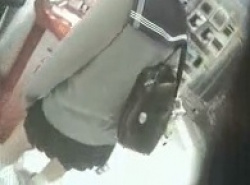 パンチラ盗撮・街でミニスカギャルや制服女子のパンツ逆さ撮りの画像