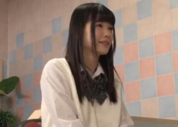 【JK】「今日は面接だけじゃ…//」店長にオイル塗られて犯されまくりｗ恥ずかしいけど、快感に負けて流れに身を任せて破廉恥プレイ。こんなの初めてかも、絶頂イキ！の画像