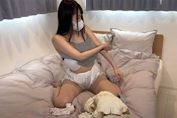 朝起きてからの着替えも含むモーニングルーティーンを紹介するエロいYoutuberさん【すいぃぃぃ】の画像