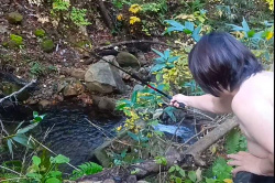 温泉に漬かりながら川釣りを楽しむYoutuber【zakky.s】の画像